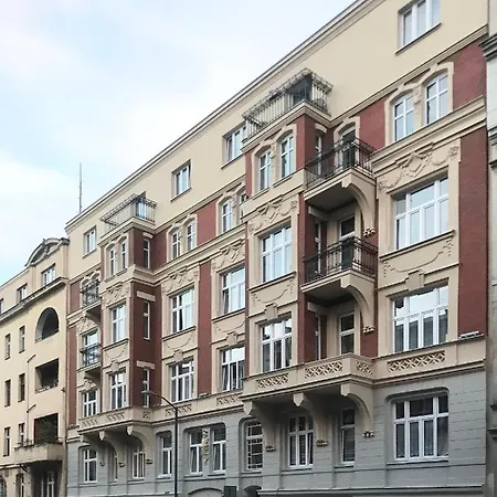 Centroom Apartment